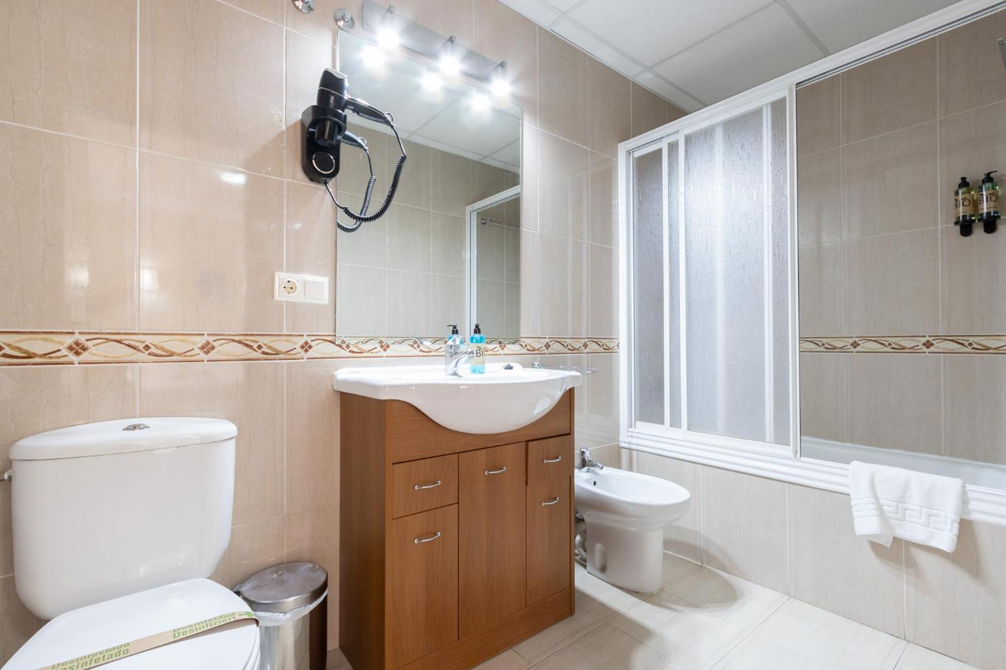 Insidehome Zaravencia Plaza Mayor โตโร ภายนอก รูปภาพ