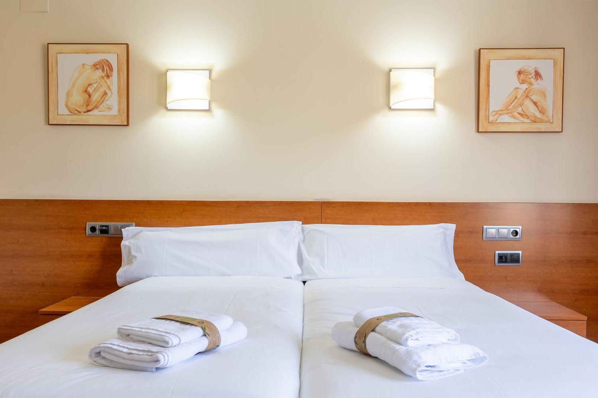 Insidehome Zaravencia Plaza Mayor โตโร ภายนอก รูปภาพ