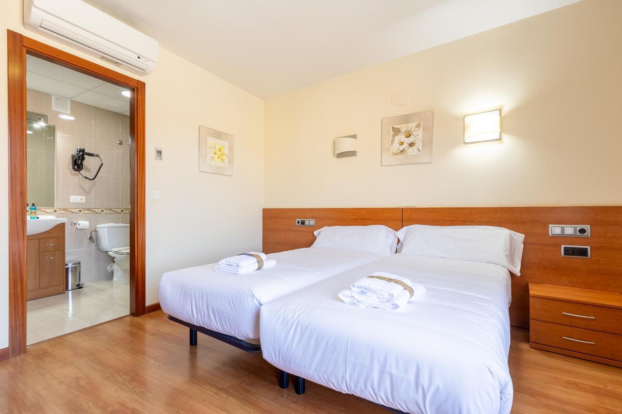 Insidehome Zaravencia Plaza Mayor โตโร ภายนอก รูปภาพ