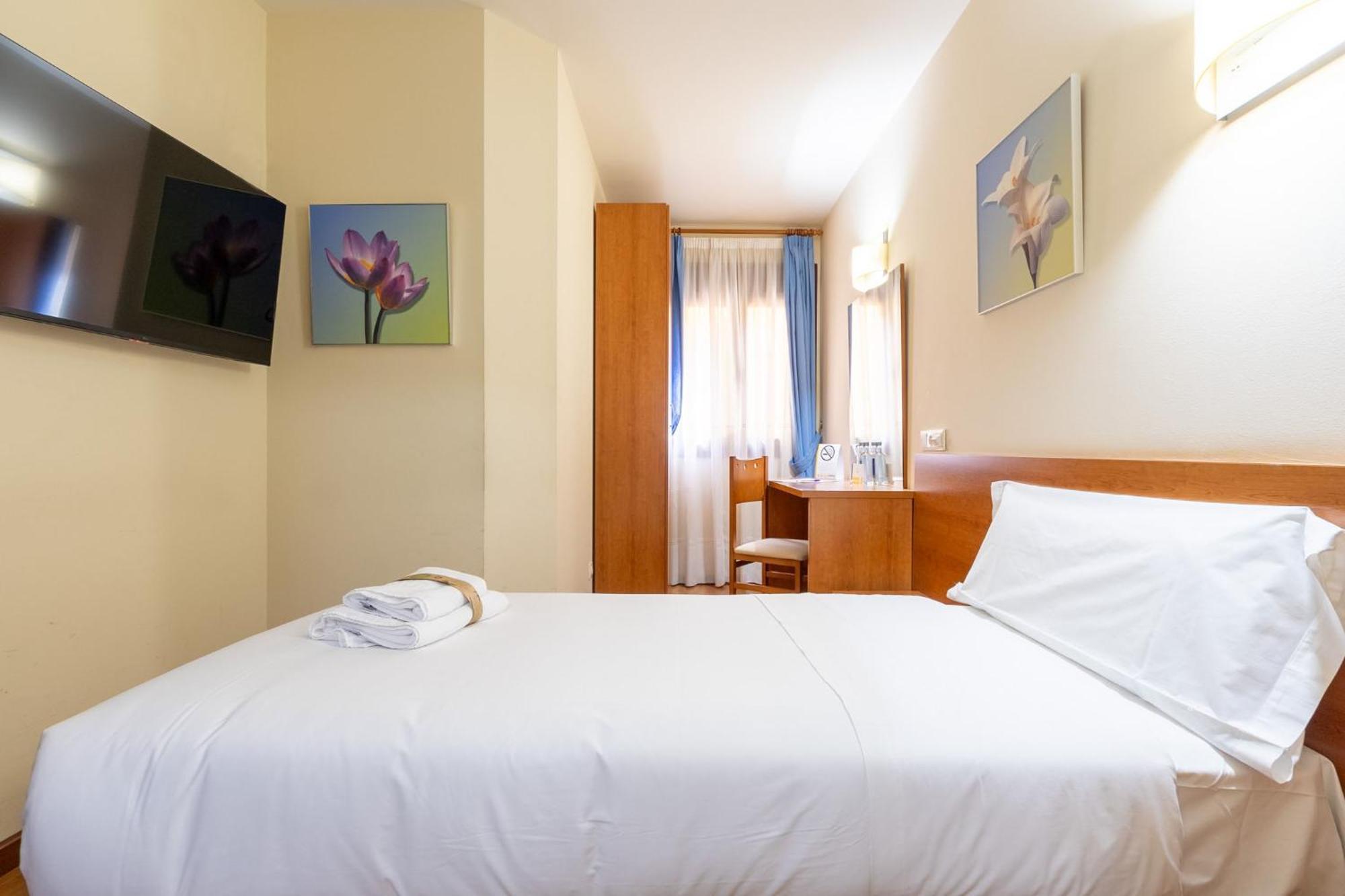 Insidehome Zaravencia Plaza Mayor โตโร ภายนอก รูปภาพ